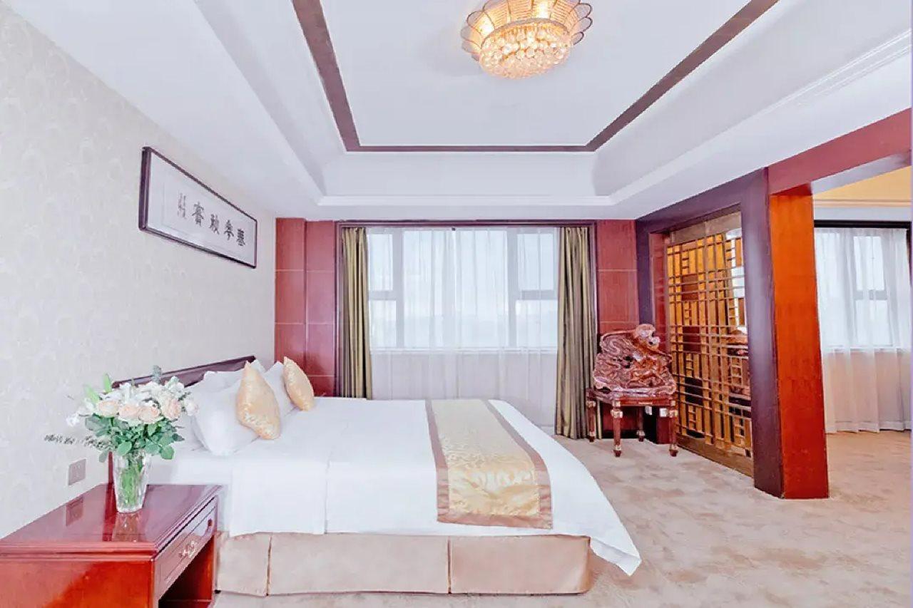 Harvest Hotel Qingdao Exteriör bild